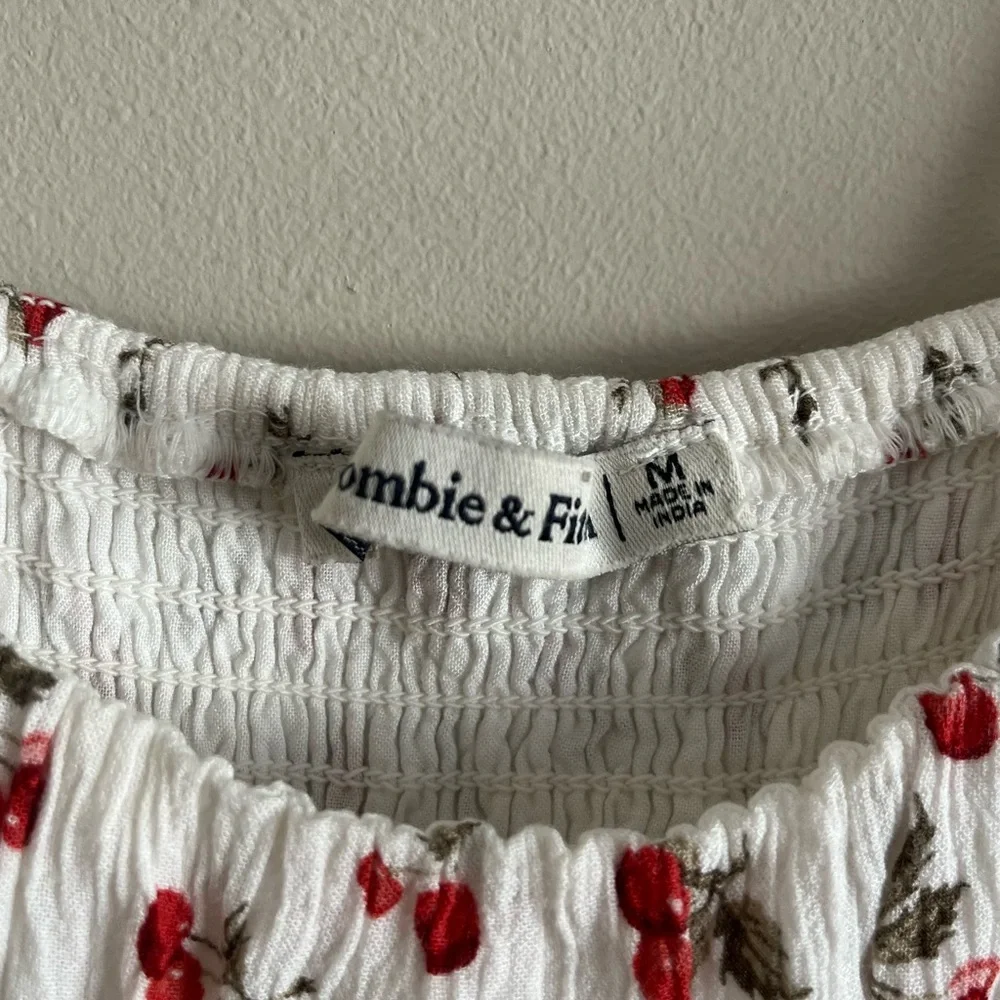 Abercrombie&Fitch fitted cherry dress size Medium - Picture 4 of 4